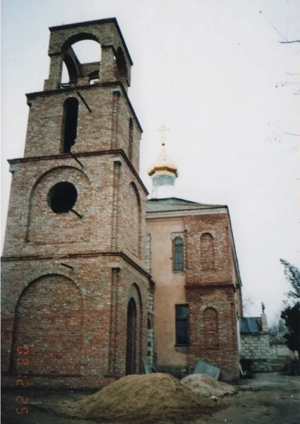 Колокольня выведена под звонницу, 25 декабря 2003 года