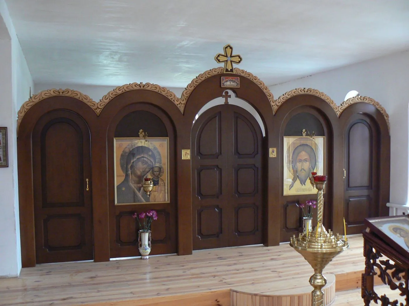 Иконостас нижнего храма, 2009 год